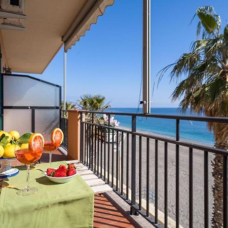 Loft Balcone Sul Mare Daire Letojanni Dış mekan fotoğraf