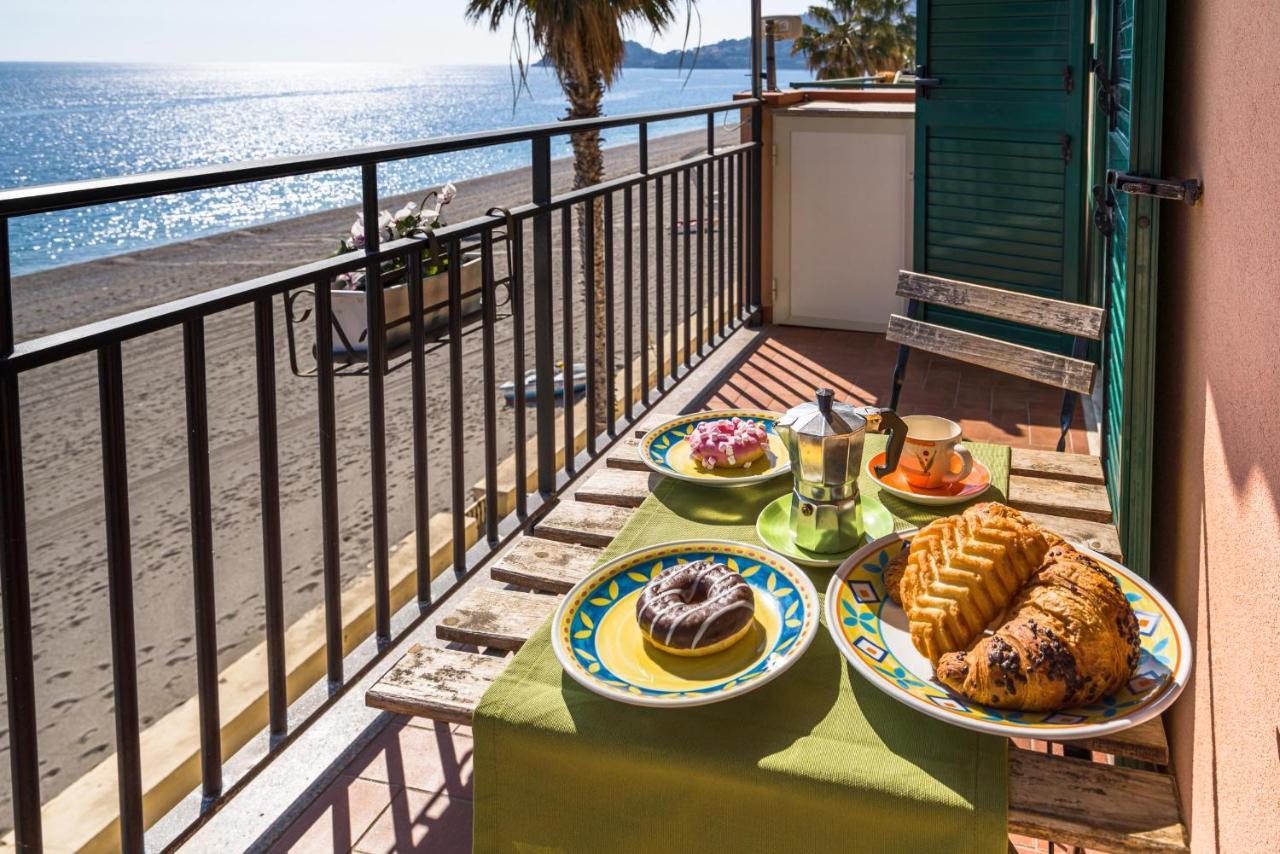 Loft Balcone Sul Mare Daire Letojanni Dış mekan fotoğraf